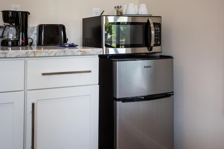Others 2, Steps to Balboa Park- Brand New Apt - Cozy Studio, San Diego