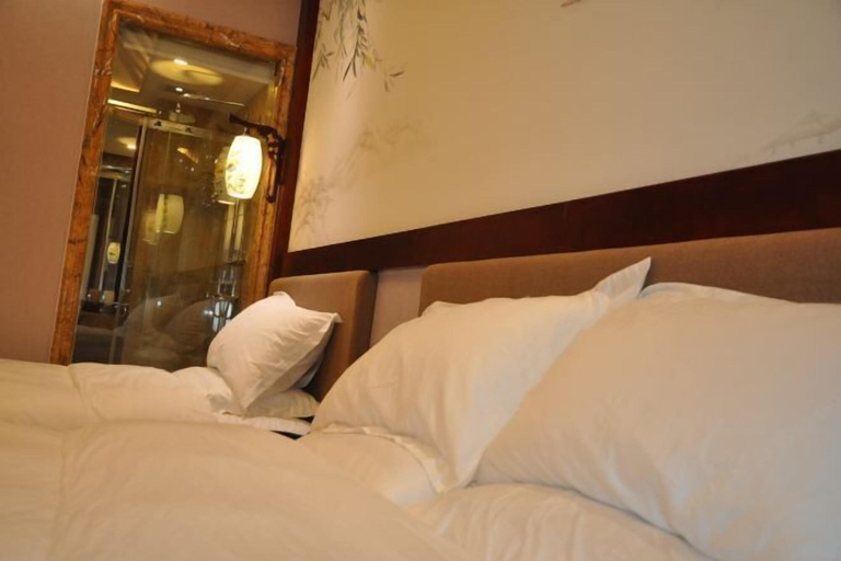 Bedroom 3, Chunqiu Shuyuan Hotel, Tai'an