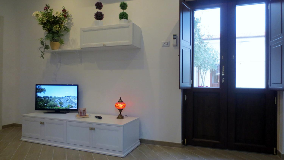 Others 4, Domus Antiqua Residence, Bari
