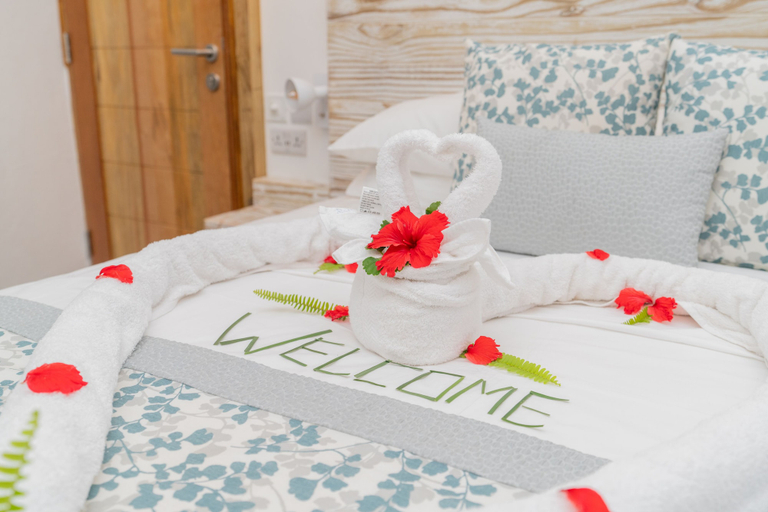 Bedroom 3, Romance Bungalows