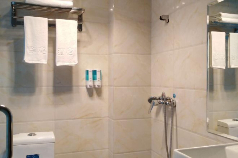 Bathroom 3, Sanbao Ruixiang Business Hotel, Garzê Tibetan