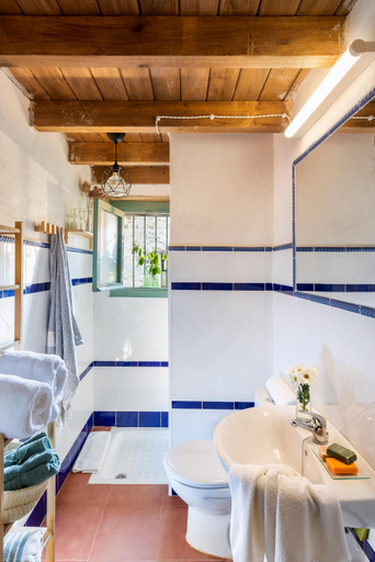 Bathroom, Nature Space Jabugo by SIERRA VIVA, Huelva