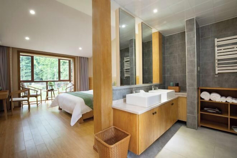 Bathroom 4, Xianfeng Pingbaying Forest Hotel, Enshi Tujia and Miao