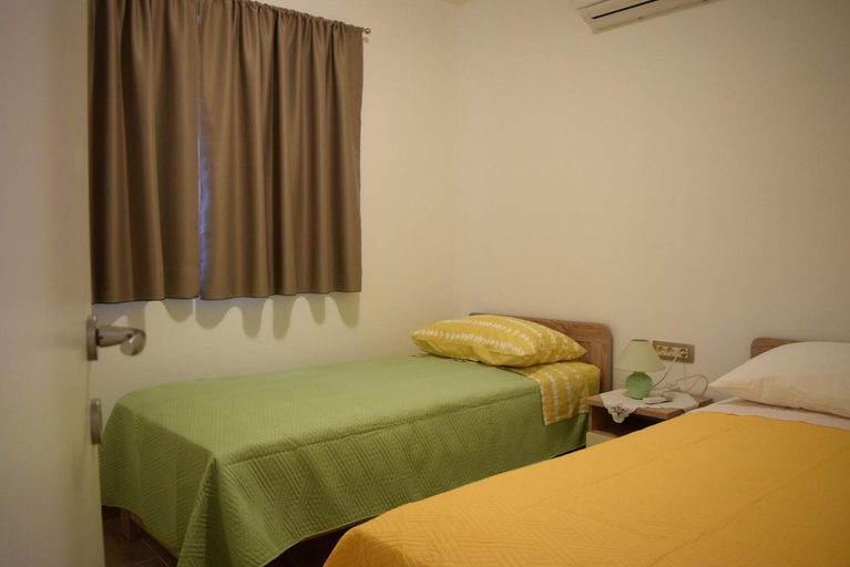 Others 2, Apartmani Jelenic, Pašman