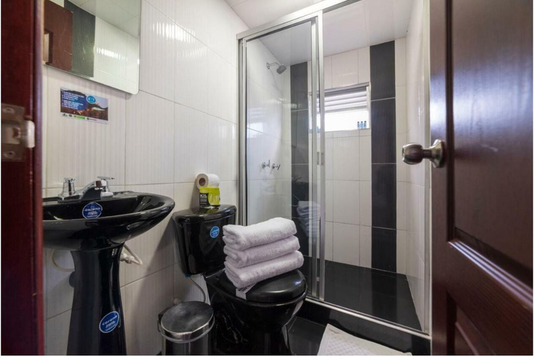 Bathroom 2, Hotel Embassy Star, Santafé de Bogotá