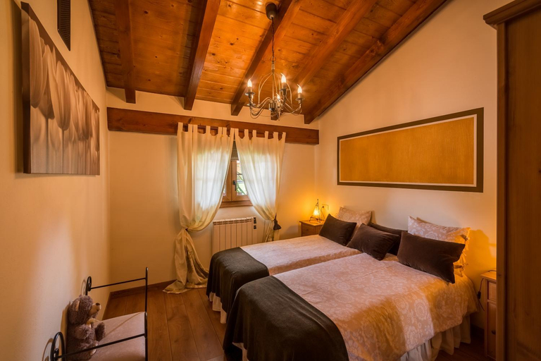 Others 5, CASUCAS LA GUARIZA ( Casa Marta), Cantabria