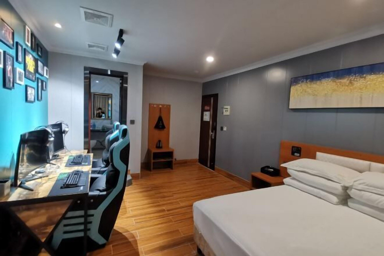 Bedroom 14