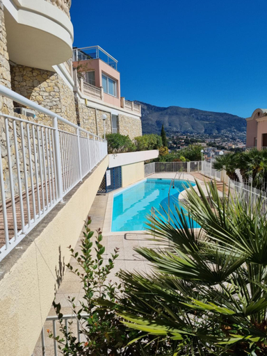 Others 4, Dernier etage d'une maison, Alpes-Maritimes