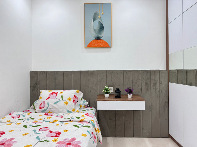 Bedroom 12