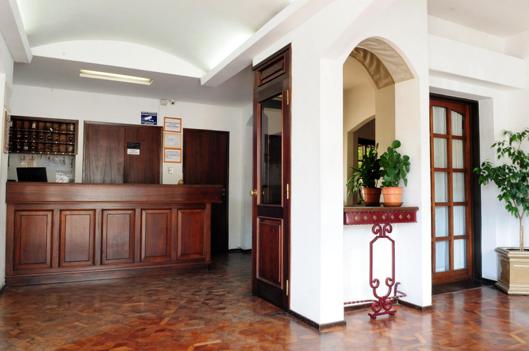 Others, Hotel Andino, Santa María