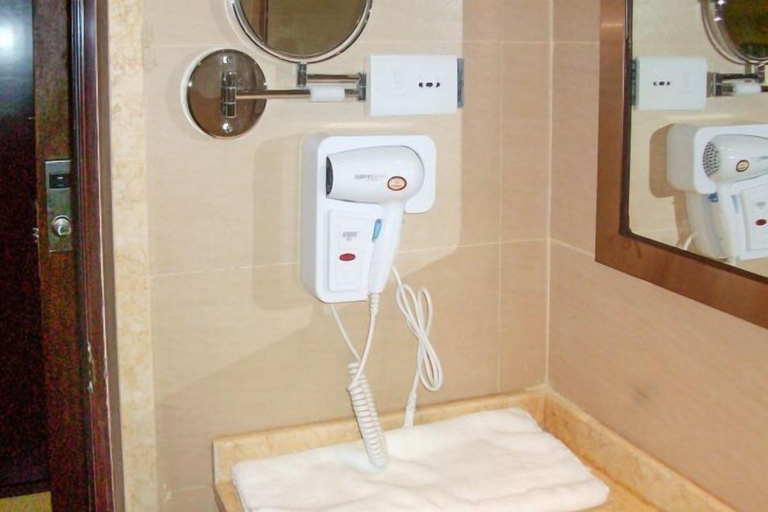 Bathroom 3, Tongfa Hot Spring Hotel, Hainan