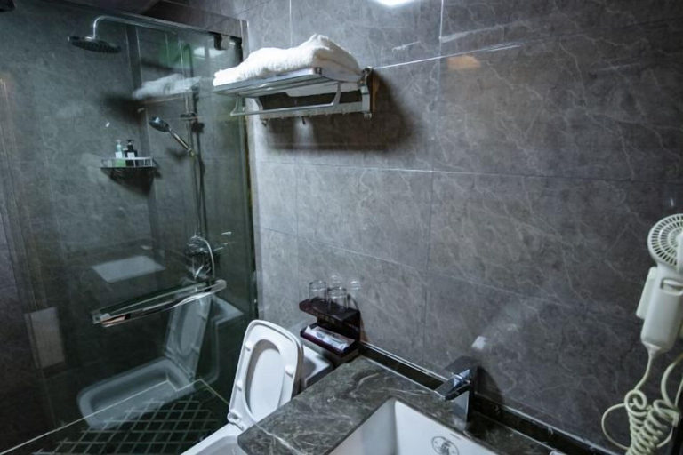 Bathroom 3, Jiuhua Airport Hotel, Chizhou