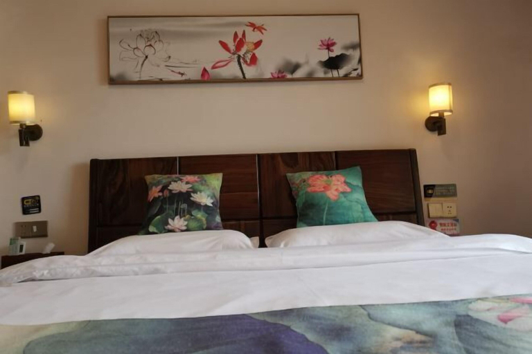 Bedroom 2, Dongxing Jinghui Hotel, Fangchenggang