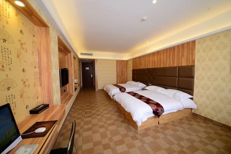 Bedroom 3, Nuoman Holiday Hotel, Xiantao