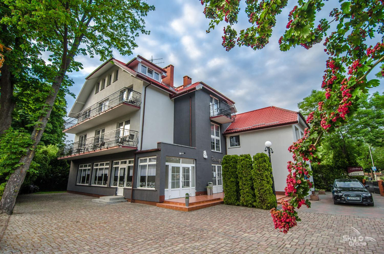 Others 4, Villa Chrobry, Koszalin