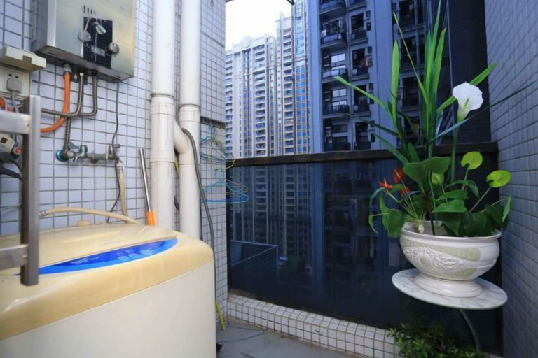 Bathroom 5, Boling International Apartment, Guangzhou