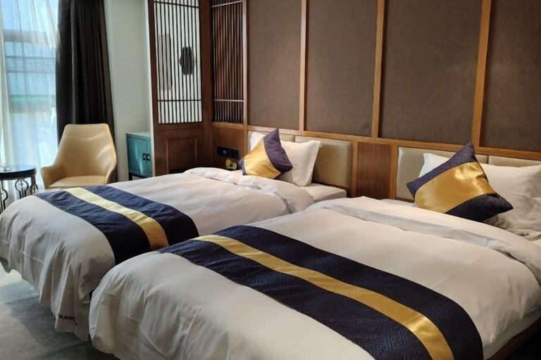 Bedroom 2, Qianshan Heyue Hotel, Zunyi