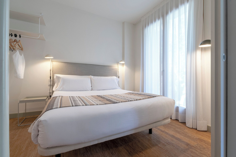 Bedroom 3, Aspasios City Oasis Apartments, Barcelona
