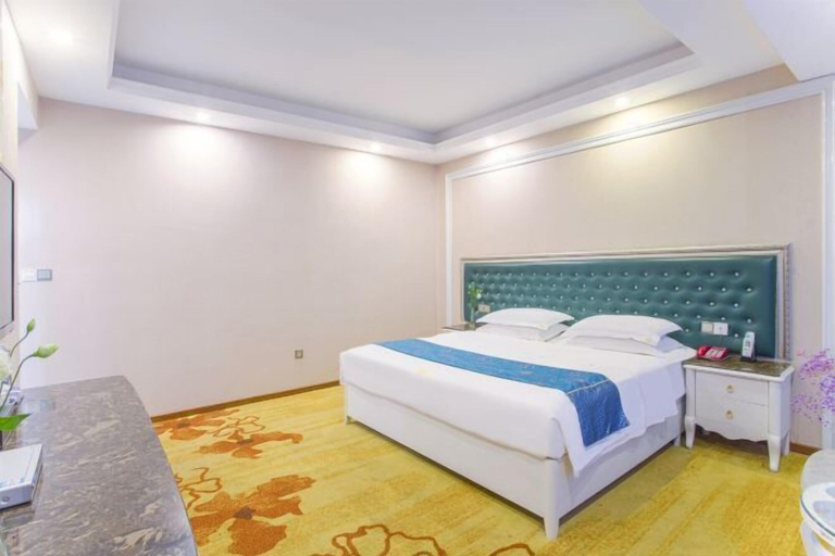 Bedroom 3, Bo Yue Hotel, Hezhou