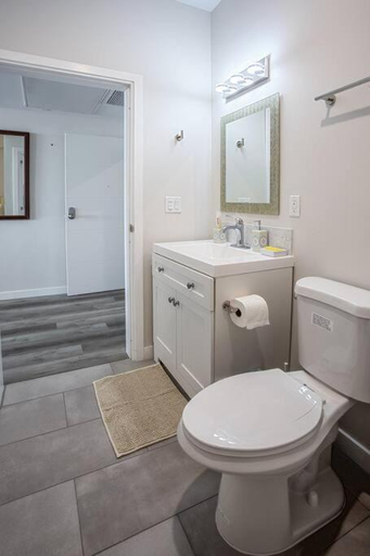 Others 5, Spacious 1 Bedroom Apartment in Balboa Park, San Diego