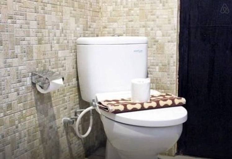 Bathroom 8