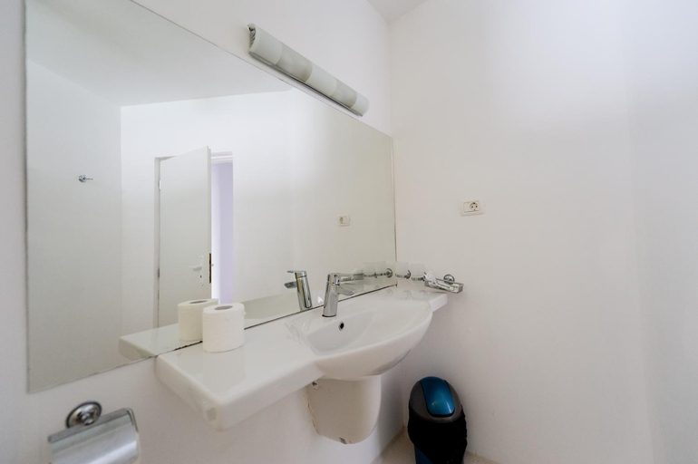 Bathroom 3, Hotel Opal, Mangalia