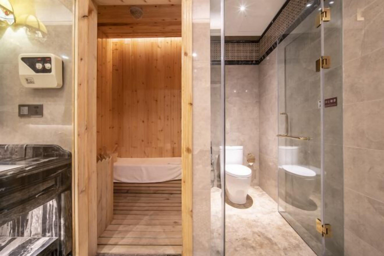 Bathroom 4, SI LU TIAN SHAN HOTEL, Ili Kazakh
