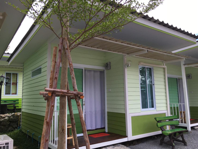 Exterior 9