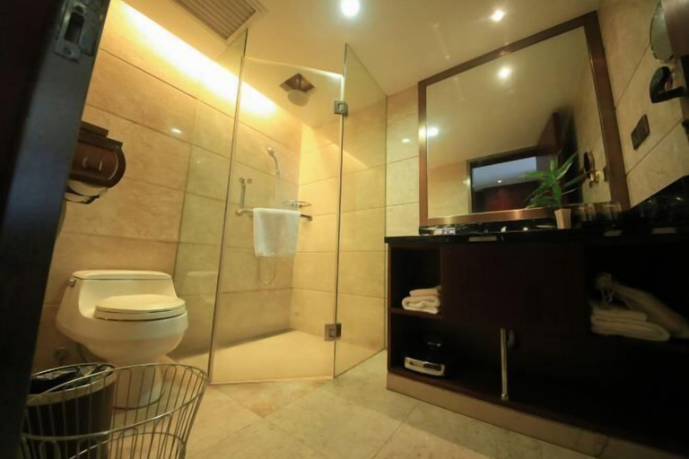 Bathroom 4, Ling Long Wang International Hotel, Chenzhou