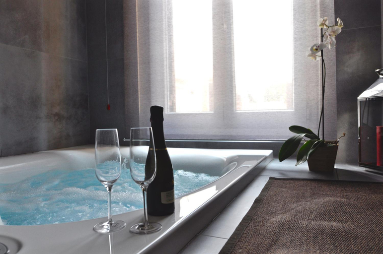 Bathroom 3, Place 24 Suites & Wellness, Roma