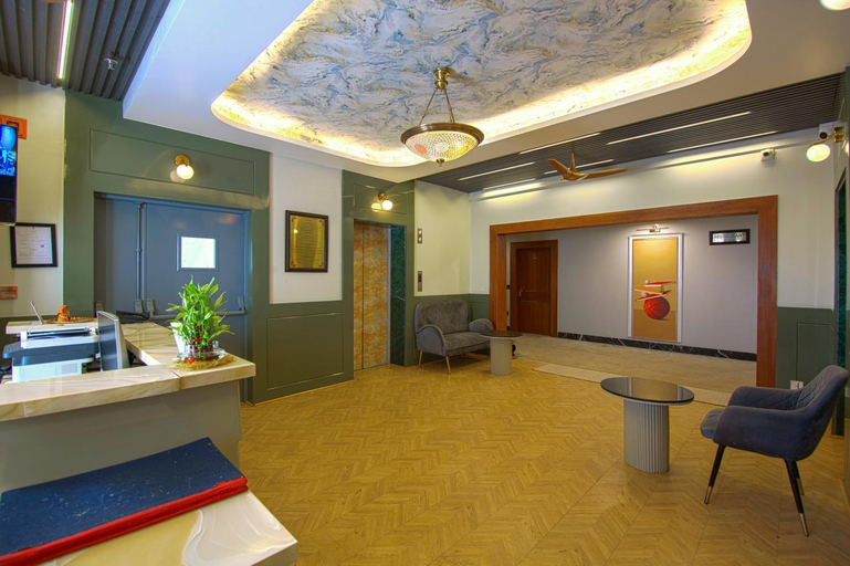 Public Area 2, Hotel Bay Laurel Retreat, Faridabad