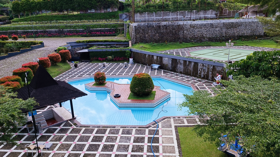 Exterior & Views 2, Queen Garden Hotel Managed by Salak Hospitality, Banyumas