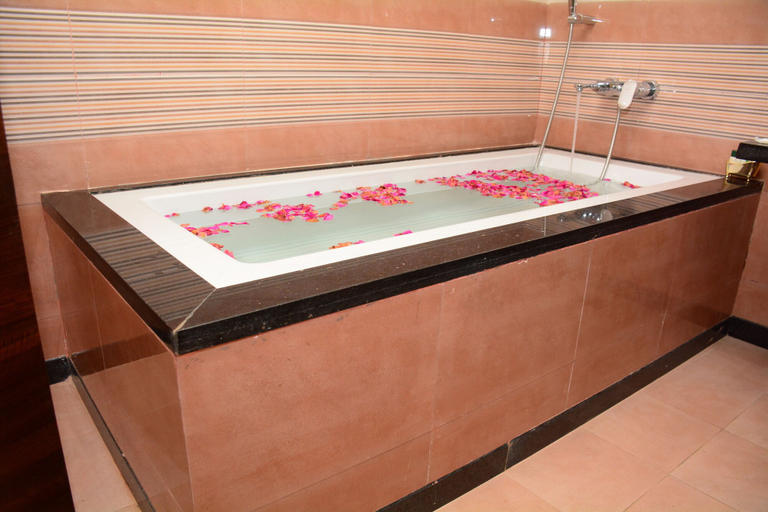 Bathroom, Pride Resort Ranakpur., Pali