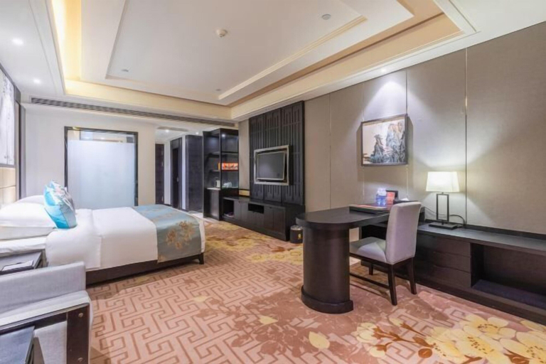 Bedroom 2, CHUXI GRAND HOTEL, Tongren