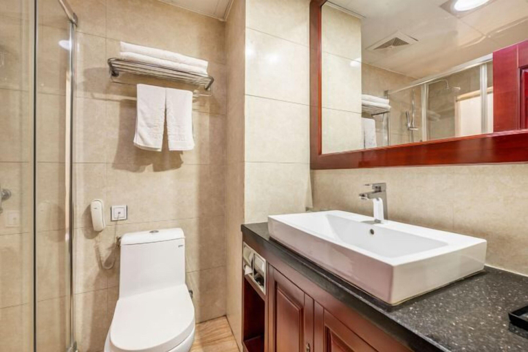 Bathroom 4, Longhai Hotel, Longnan