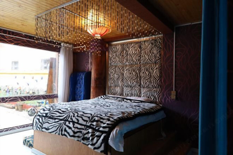 Bedroom 3, Shangri-La Xiangguo Home Inn, Dêqên Tibetan