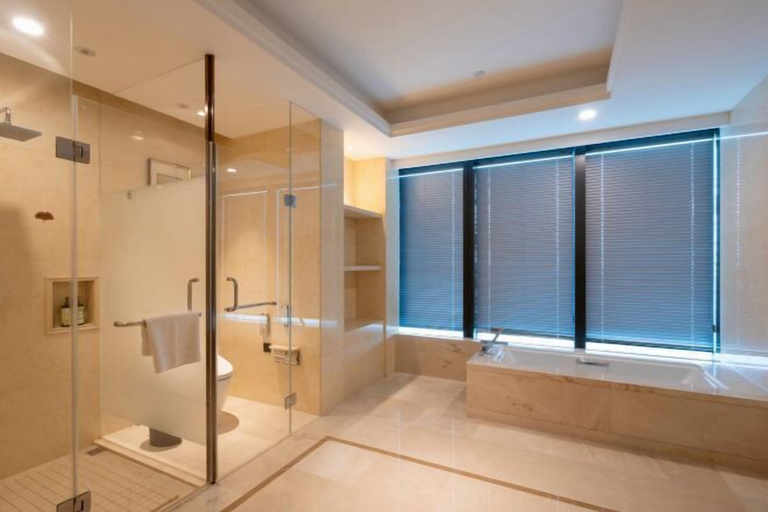 Bathroom 3, Jingcheng International Hotel, Yangzhou