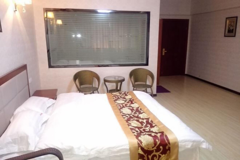Bedroom 2, Taidawenquanbinguan, Langfang