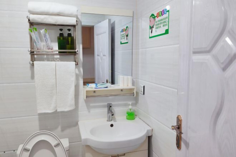 Bathroom 3, Apple Apartment, Yanbian Korean
