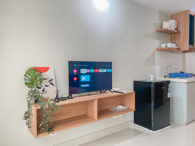 Others 2, Modern Look Studio Apartment at LRT City Jatibening By Travelio, Bekasi