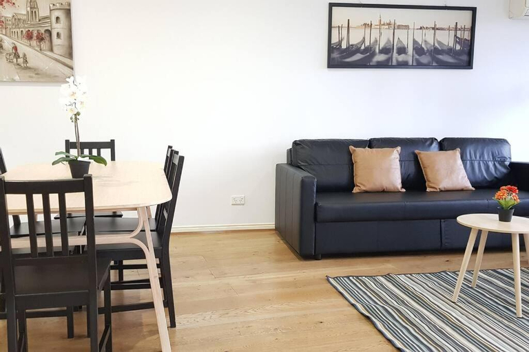 Others 4, RiverView Spacious 3BR2Bath2Car WifiPoolGym Crown, Melbourne