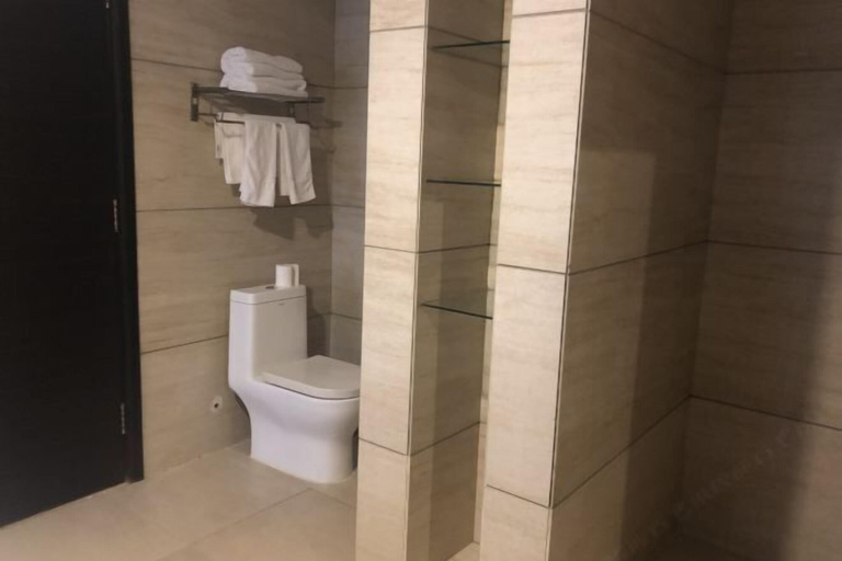 Bathroom 4, Roman Garden Business Center, Mudanjiang
