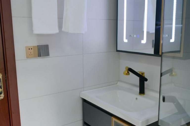 Bathroom 4, Ruisiyuan Inn, Huzhou