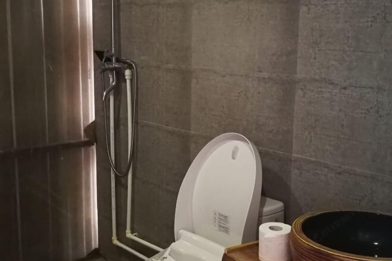 Bathroom 5, Yuanyang Green Hostel & Sunny Guesthouse, Honghe Hani and Yi