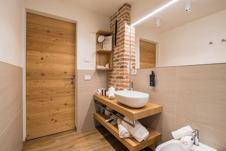 Bathroom 5, Hotel Ristorante Magia del Brenta, Venezia