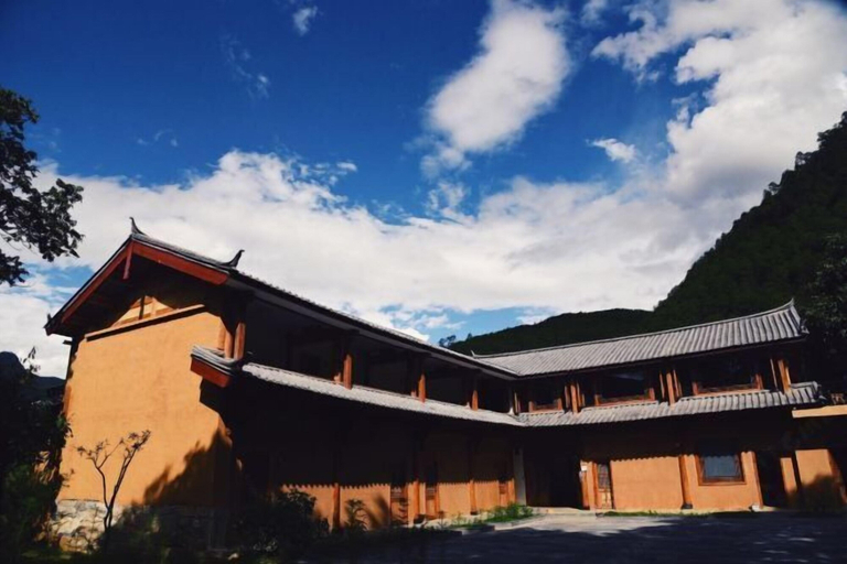 Exterior & Views 2, Habuda Yungu Hostel, Dêqên Tibetan