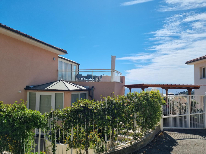 Others 2, Dernier etage d'une maison, Alpes-Maritimes