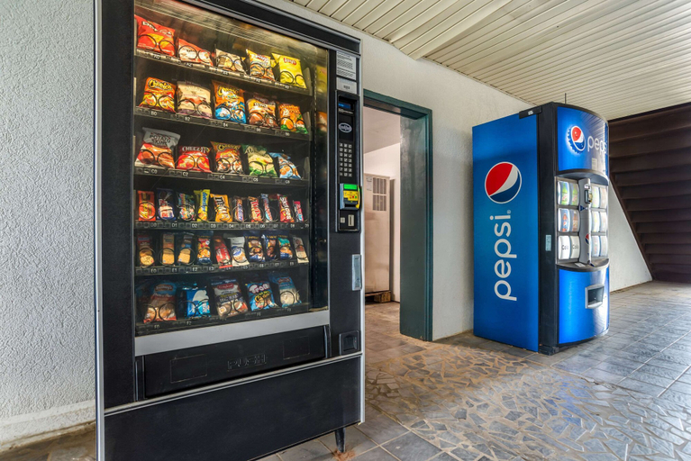 Food & Drinks 5, Econo Lodge Inn & Suites Philadelphia MS, Neshoba