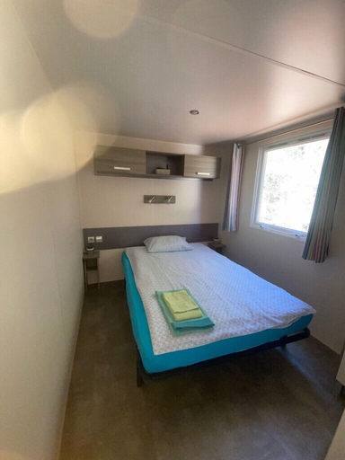 Bedroom 2, Oasis Surfcamp, Lagoa