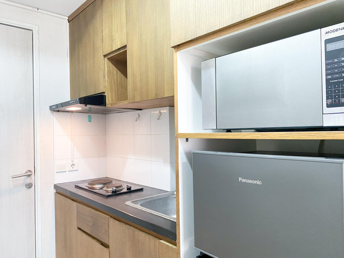 Others 4, Good and Comfy Studio at Azalea Suites Apartment By Travelio, Cikarang